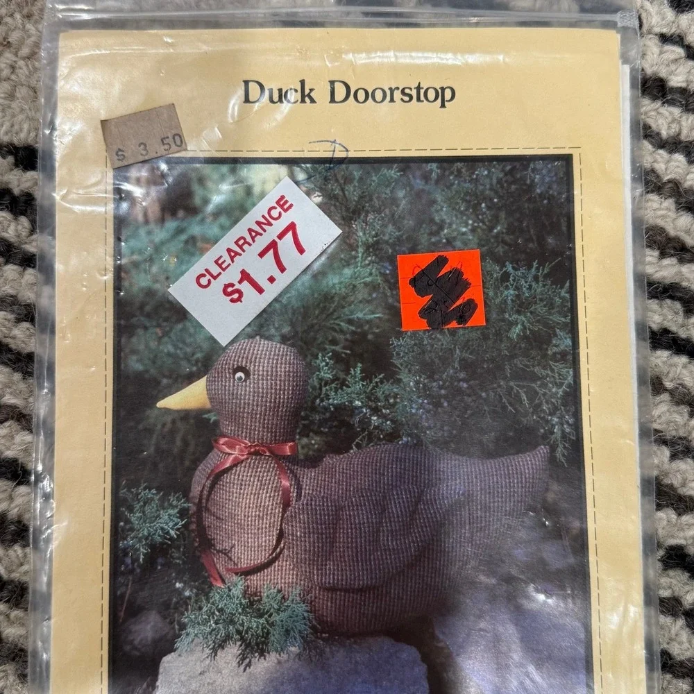 Vintage 1984 Honey Bee Duck‎ Doorstop Pattern D6 Primitive Farmhouse Sewing
